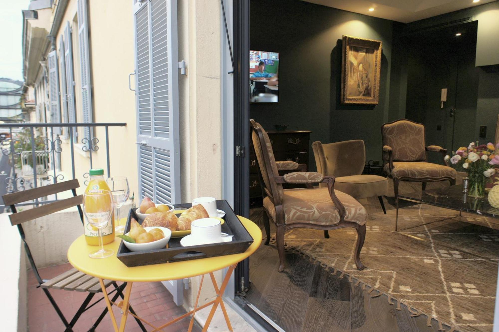 Ze Perfect Place - Elegant Appartement Avec Terrasse - Promenade Des Arts Nisa Exterior foto